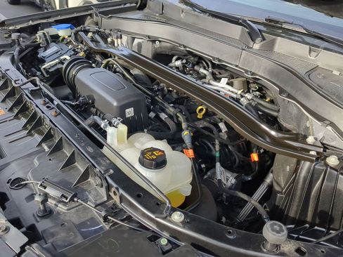 Used 2023 Ford Explorer ST-Line w/ Class IV Trailer Tow Package image 23