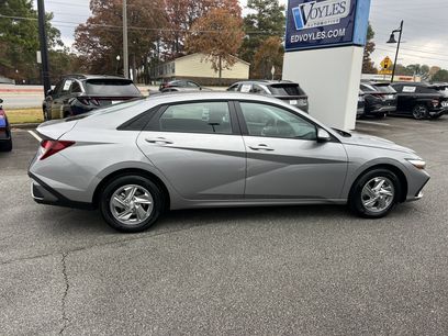 New 2026 Hyundai Elantra SE w/ Cargo Package