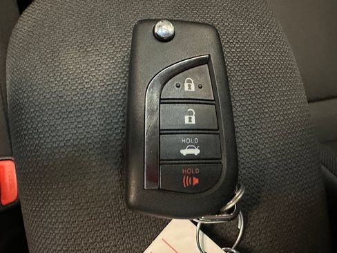 Used 2022 Toyota Corolla LE FWD image 16
