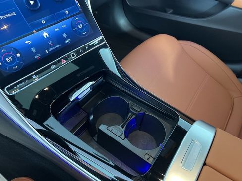 Used 2025 Mercedes-Benz C 300 C 300 image 10