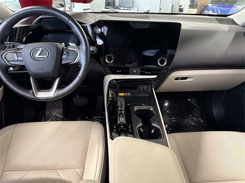 Certified 2025 Lexus NX 350 AWD w/ Luxury Package image 15