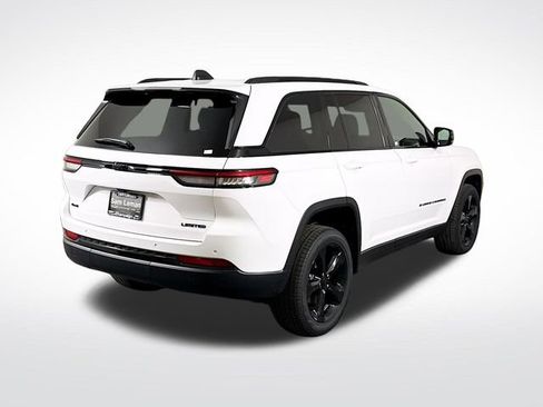 New 2025 Jeep Grand Cherokee Limited w/ Black Appearance Package image 7