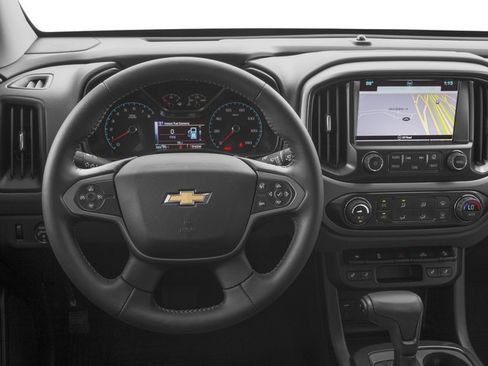 Used 2018 Chevrolet Colorado Z71 AWD/4WD image 10