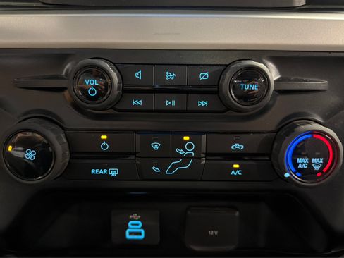 Used 2024 Ford F250 XL w/ STX Appearance Package AWD/4WD image 33