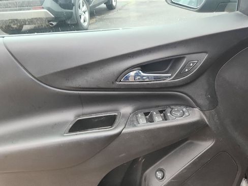 Used 2018 Chevrolet Equinox LT AWD/4WD image 13