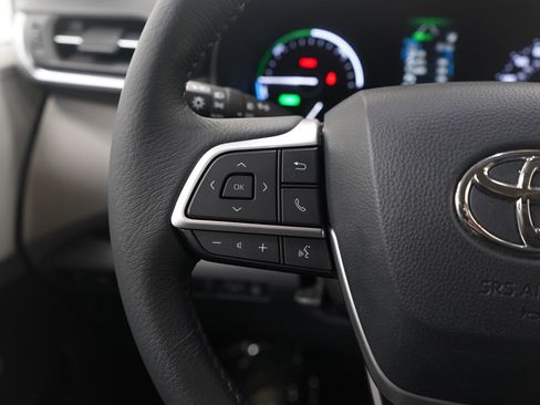 Used 2021 Toyota Sienna XLE image 26