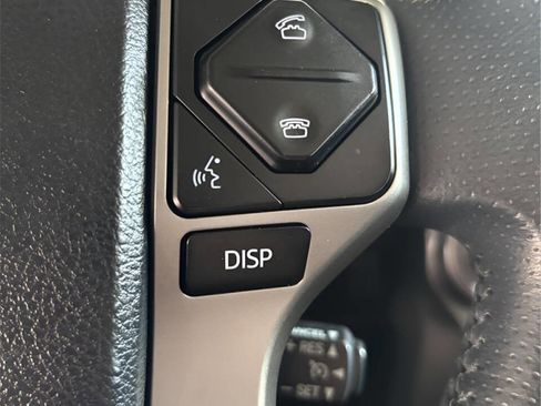 Used 2017 Toyota 4Runner Limited image 11