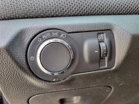 Used 2015 Chevrolet Cruze LT FWD image 19