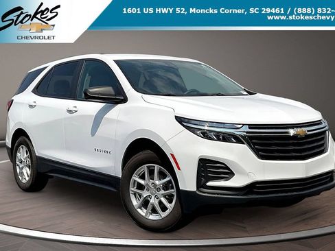 Used 2024 Chevrolet Equinox LS w/ LS Convenience Package FWD image 1