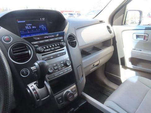 Used 2015 Honda Pilot SE image 36