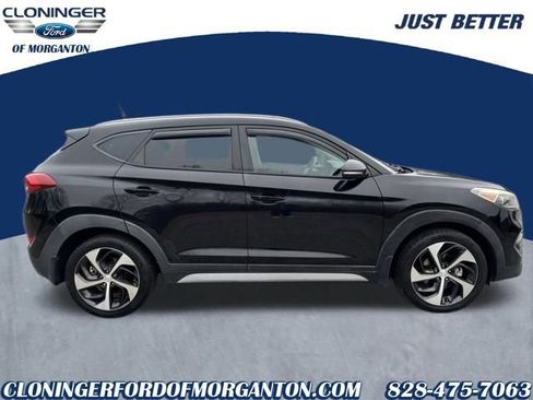 Used 2017 Hyundai Tucson Sport image 15