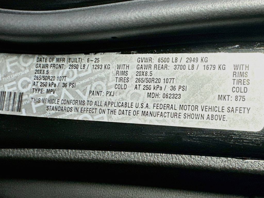 Used 2025 Jeep Grand Cherokee L Altitude AWD/4WD image 20