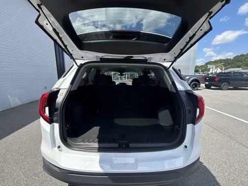 Used 2021 GMC Terrain SLE FWD image 21