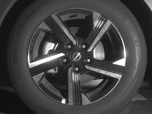 Used 2025 Nissan Sentra SV FWD image 12