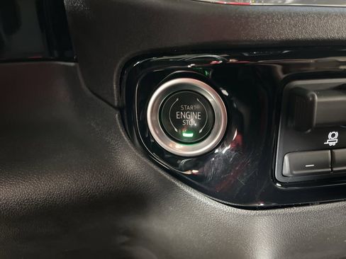 Used 2024 Chevrolet Silverado 3500 High Country w/ Technology Package image 33