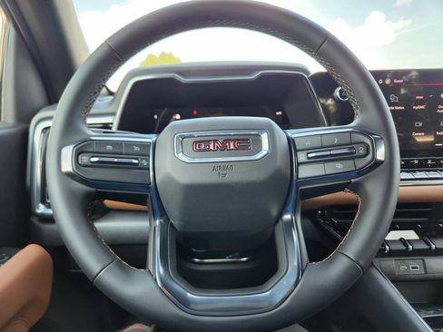 New 2026 GMC Canyon AT4 image 10