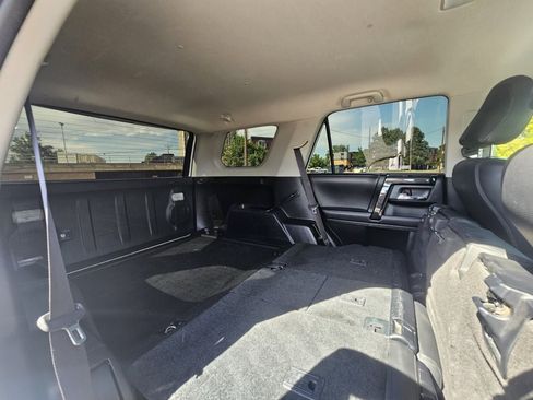 Used 2019 Toyota 4Runner TRD Off-Road AWD/4WD image 39