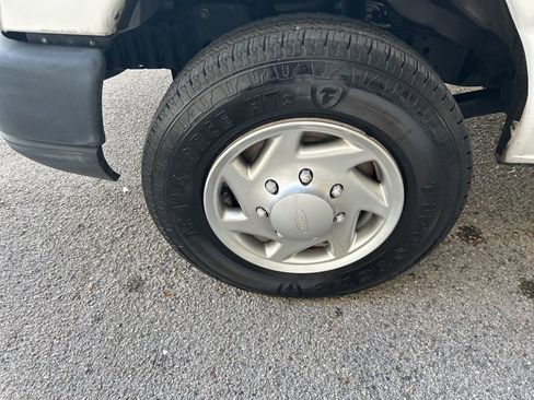 Used 2014 Ford E-150 and Econoline 150 w/ Commercial Cargo Van Package image 11