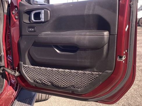 Used 2021 Jeep Wrangler Unlimited Sahara image 30