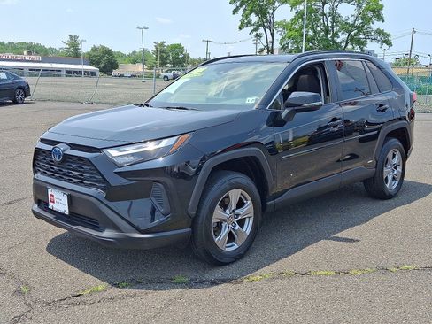 Certified 2022 Toyota RAV4 XLE w/ Convenience Package image 3