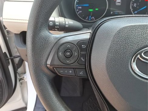 Used 2021 Toyota RAV4 XLE AWD/4WD image 16