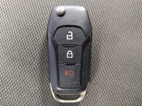 Used 2018 Ford F150 XLT AWD/4WD image 32