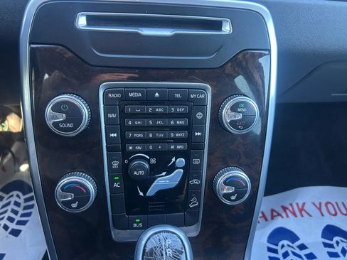 Used 2015 Volvo XC70 T6 image 19