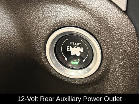 Used 2020 GMC Sierra 1500 SLT image 25