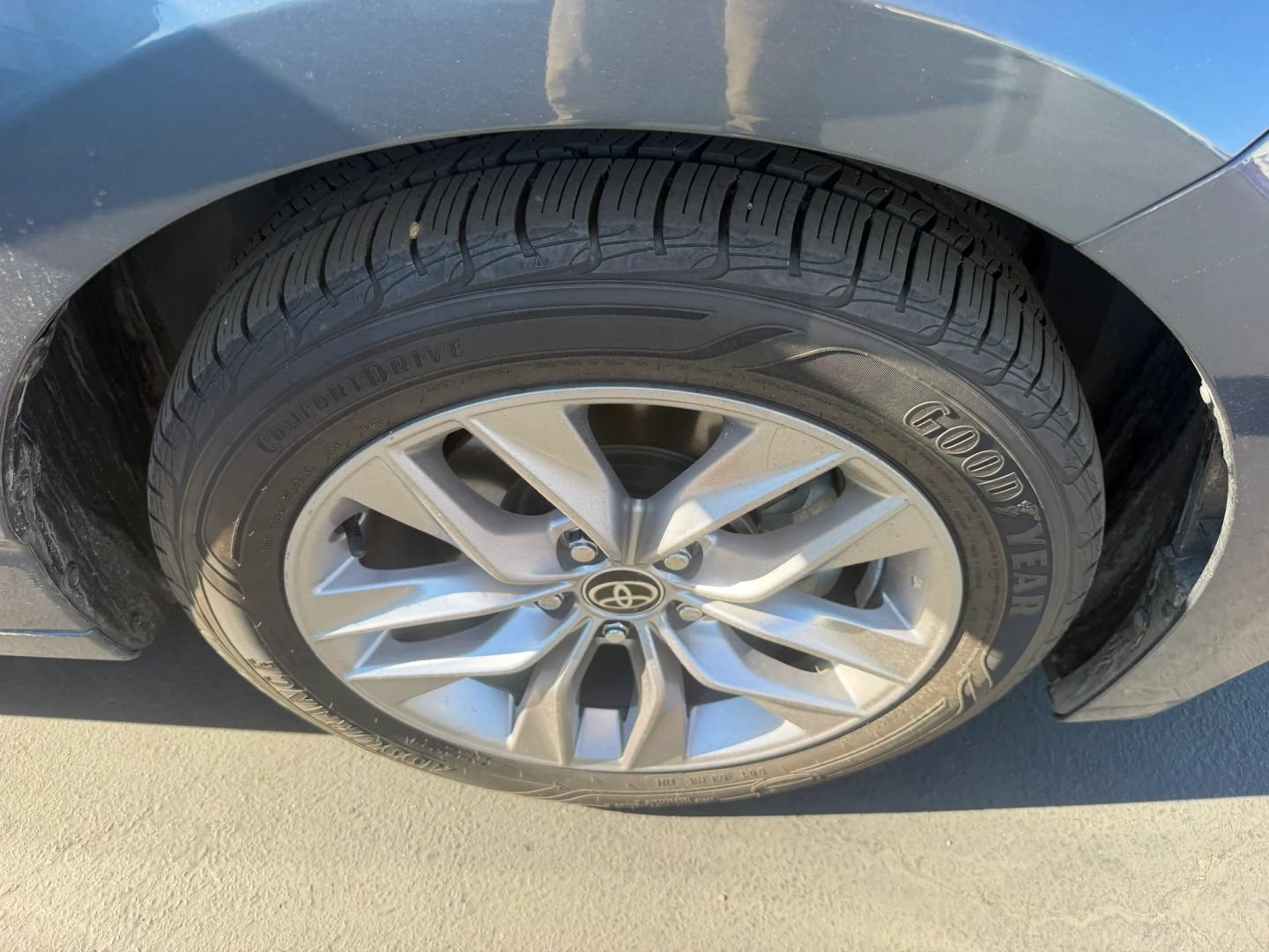Used 2021 Toyota Avalon XLE FWD image 19