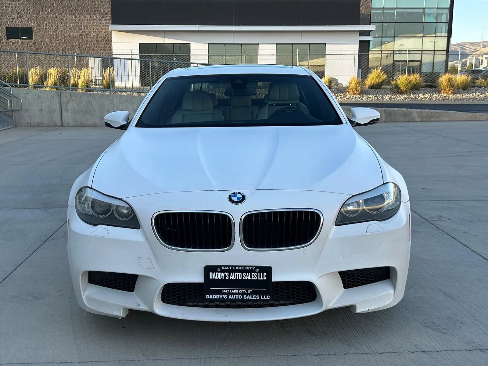 Used 2013 BMW M5 RWD image 9