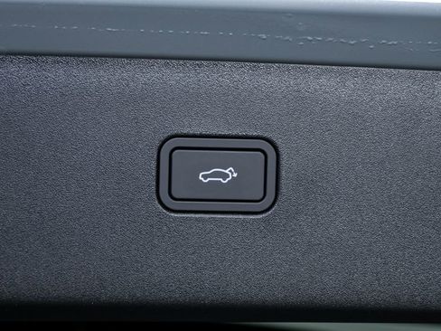 New 2026 Volvo EX30 Cross Country Ultra w/ Protection Package Premier image 28