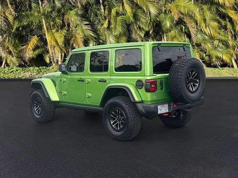 Used 2025 Jeep Wrangler Unlimited Rubicon AWD/4WD image 7
