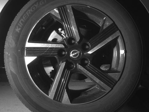 Used 2025 Nissan Sentra SV FWD image 15