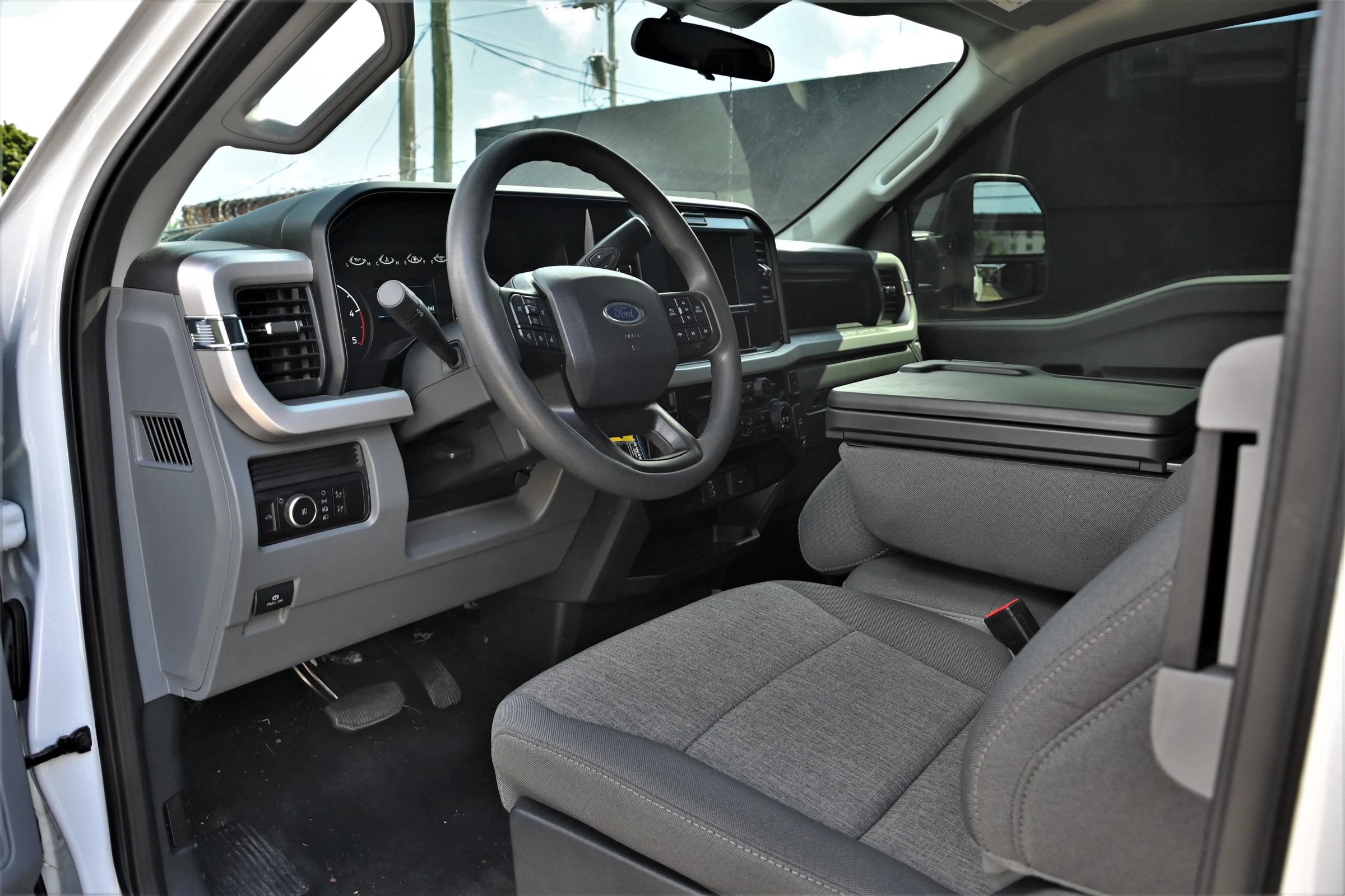 Used 2025 Ford F350 XL w/ STX Appearance Package AWD/4WD image 13