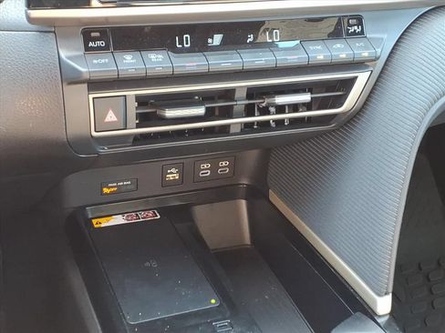 Certified 2025 Toyota Camry SE FWD image 25