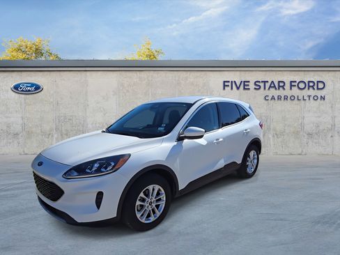 Used 2020 Ford Escape SE image 5