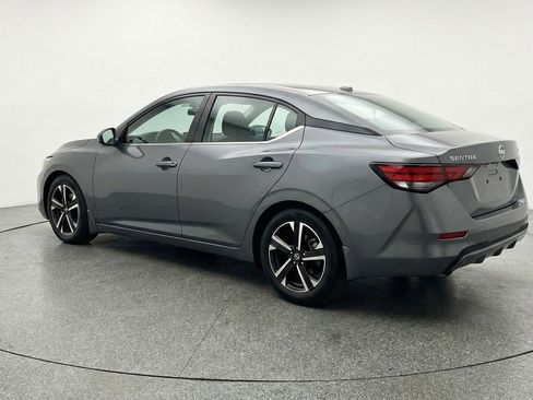 Used 2025 Nissan Sentra SV FWD image 6