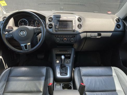 Used 2017 Volkswagen Tiguan Sport AWD/4WD image 15