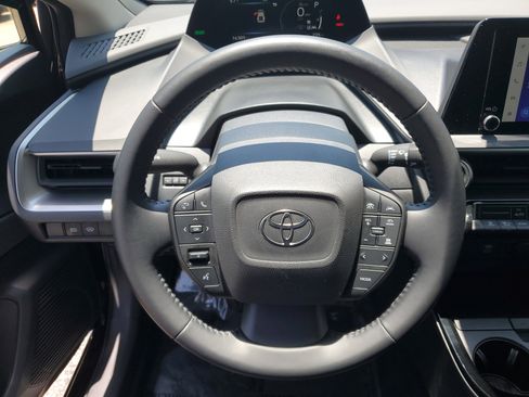 Used 2024 Toyota Prius LE image 17