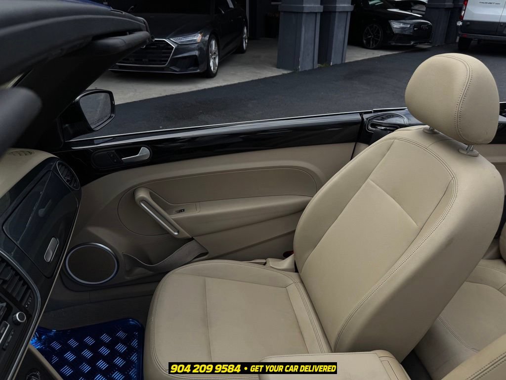 Used 2013 Volkswagen Beetle 2.0T FWD image 22