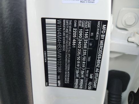 Used 2021 Mercedes-Benz GLB 250 4MATIC image 23