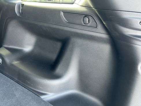 Used 2025 Jeep Grand Cherokee Altitude image 53