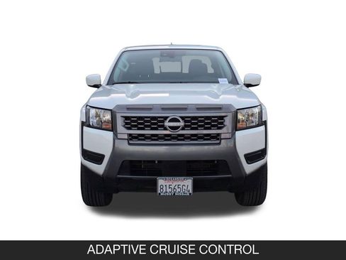 Certified 2025 Nissan Frontier SV RWD image 4