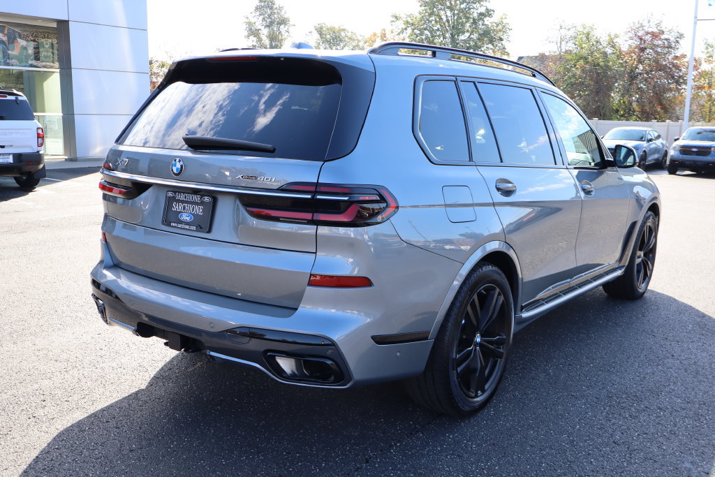 Used 2023 BMW X7 xDrive40i w/ M Sport Package AWD/4WD image 3