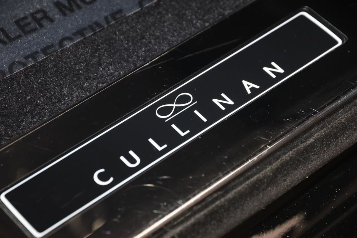 Used 2024 Rolls-Royce Cullinan Black Badge AWD/4WD image 16
