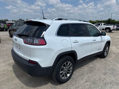 Used 2020 Jeep Cherokee Latitude Lux w/ Comfort/Convenience Group AWD/4WD image 3