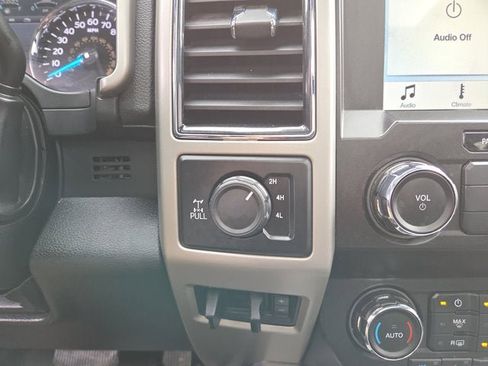 Used 2019 Ford F250 Lariat w/ Chrome Package image 18