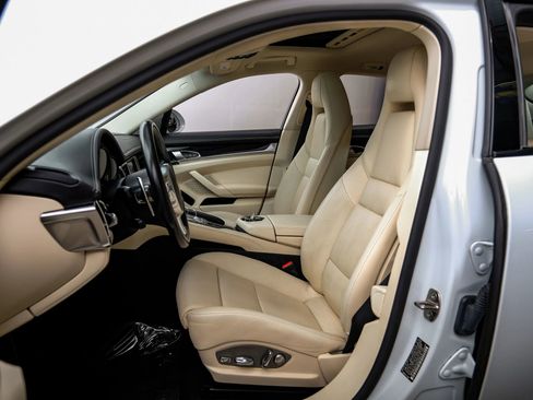 Used 2016 Porsche Panamera image 38