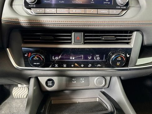 New 2026 Nissan Rogue SV AWD/4WD image 12