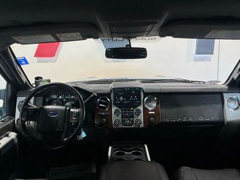 Used 2015 Ford F350 Lariat w/ Lariat Interior Package image 20